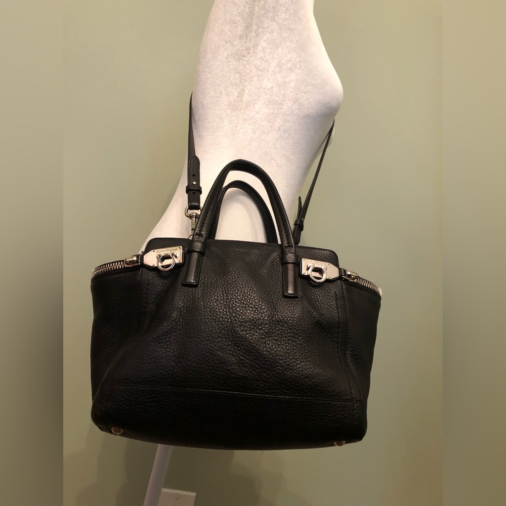 Salvatore Farragamo Verve zip tote black leather handbag purse